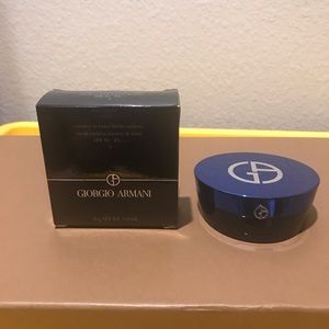 Giorgio Armani mesh cushion foundation compact